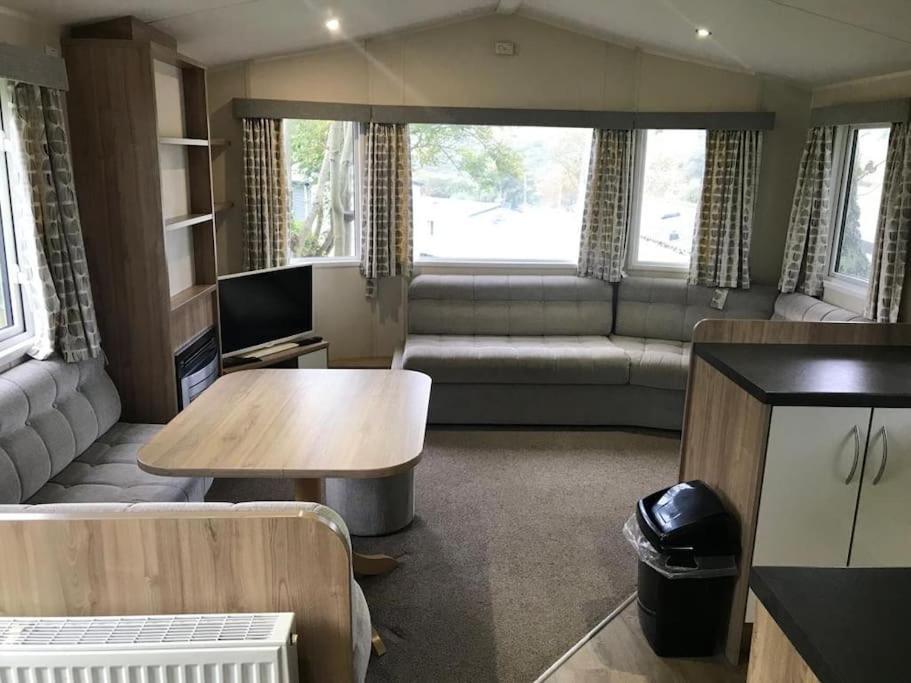 2 Bedroom Caravan. Newquay. Cornwall. * Newquay (Cornwall)