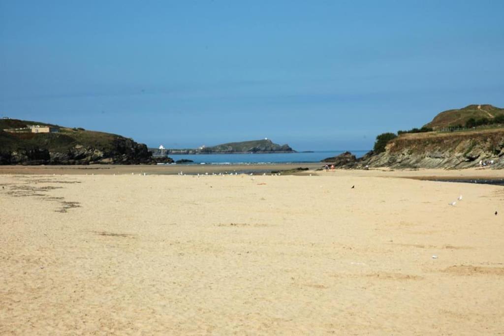 2 Bedroom Caravan. Newquay. Cornwall. Apartment *